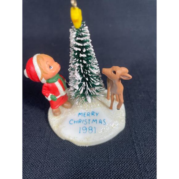 Vintage Hallmark Christmas ornament 1981 with love from Betsey Clark - Picture 5 of 7